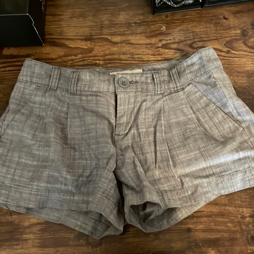 Gray shorts